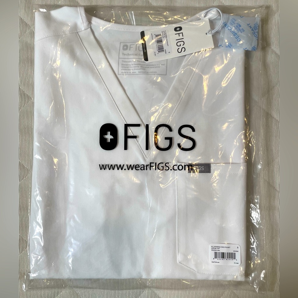 BNWT FIGS 🤍 Catarina™ One-Pocket Scrub Top